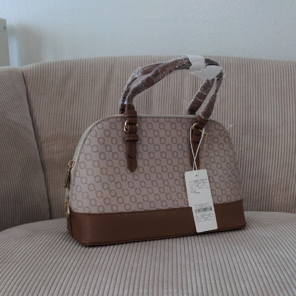 Elegant Brown and Cream Handbag
